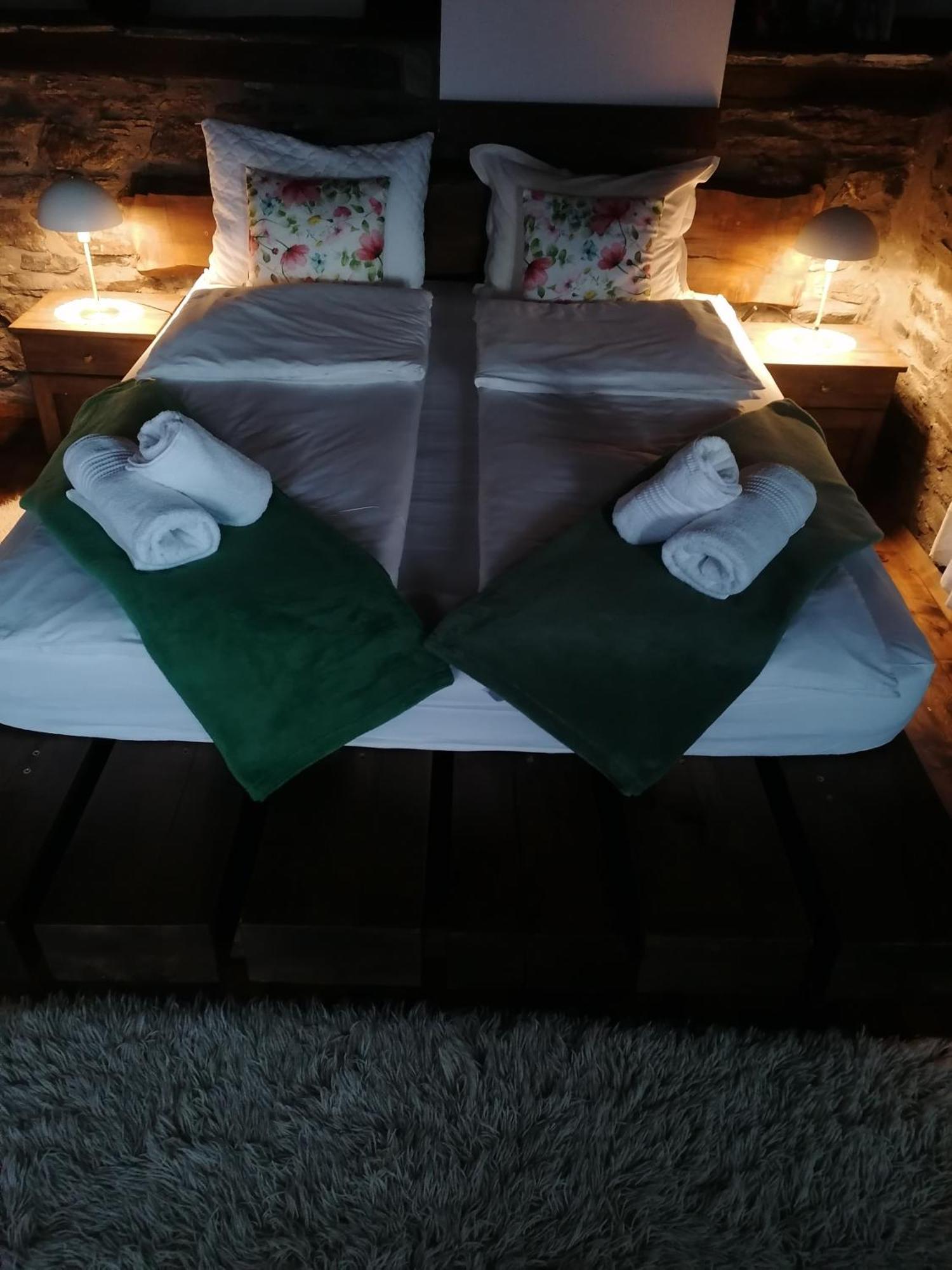 Yancheva Guest House Делчево Екстериор снимка