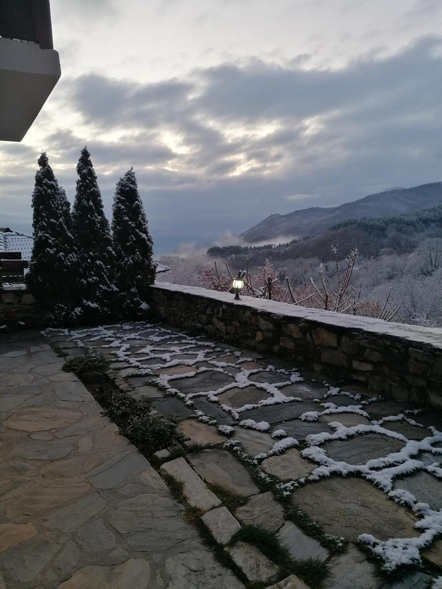 Yancheva Guest House Делчево Екстериор снимка